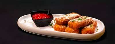 Free Mozzarella Sticks + Fun & Games at Dave & Buster's!